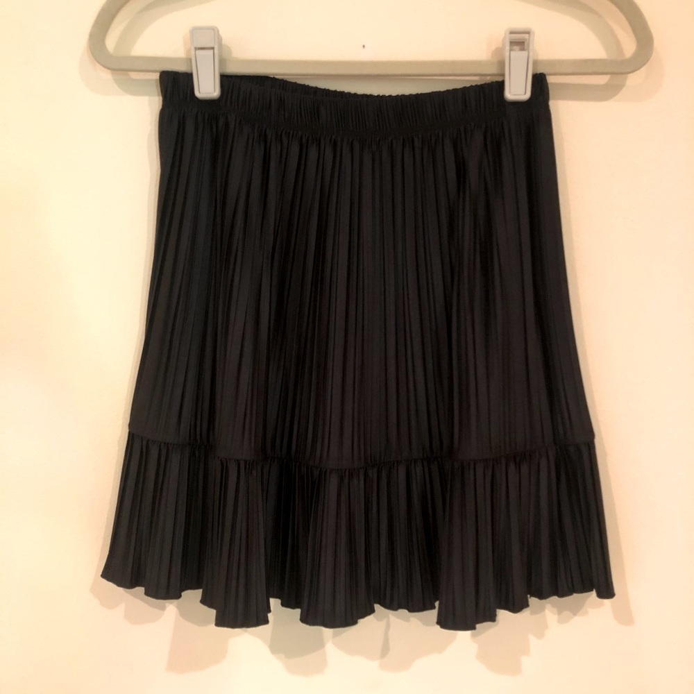 Zara Mini Pleated Black Skirt Sz. S
